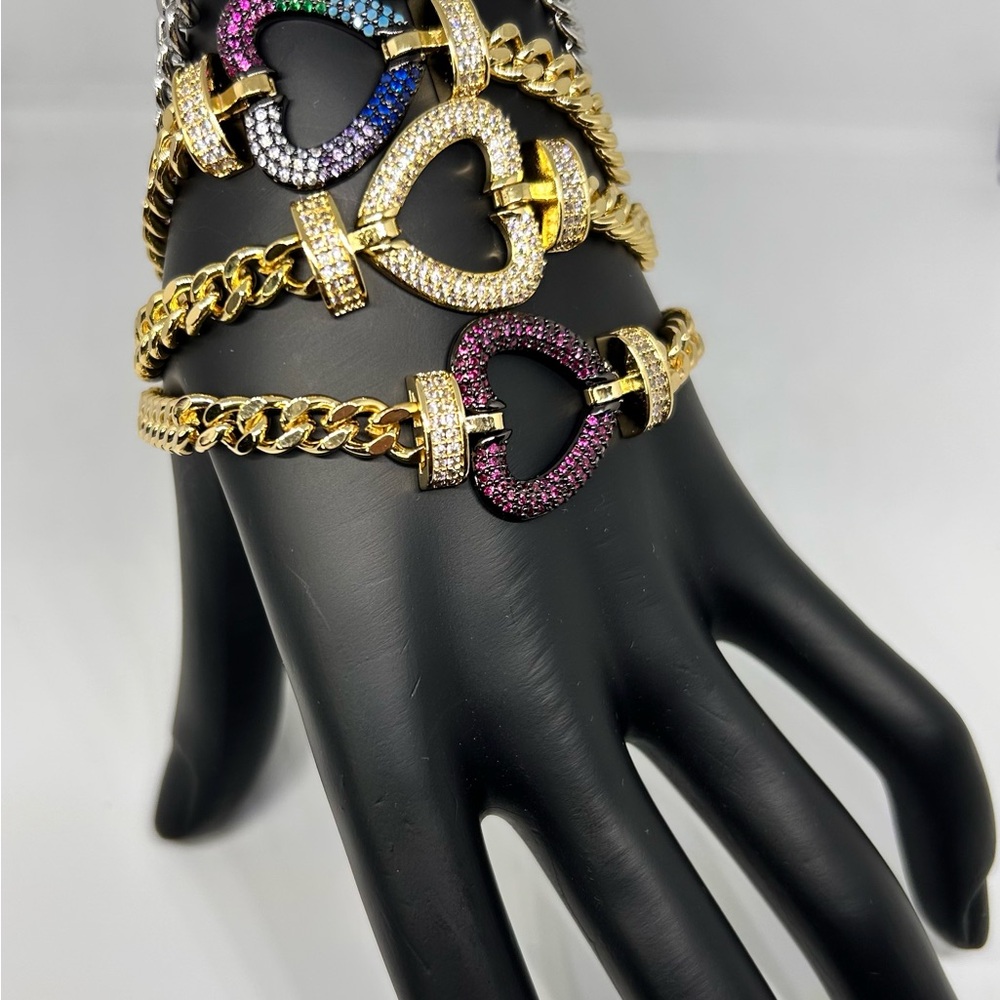 Gold Heart Link Bracelet